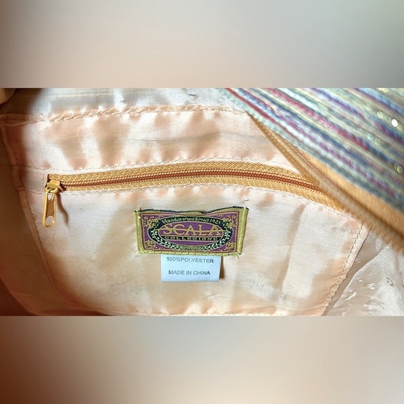 Scala Woven Beach Summer Tote Bag in Browns & Metallic Gold with Zip Closure - Picture 13 of 16